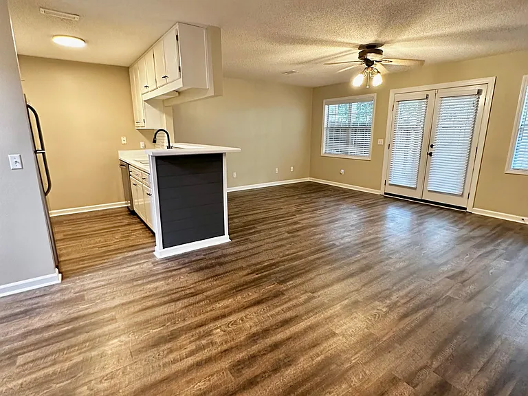 128 Commons Dr — Photo 8