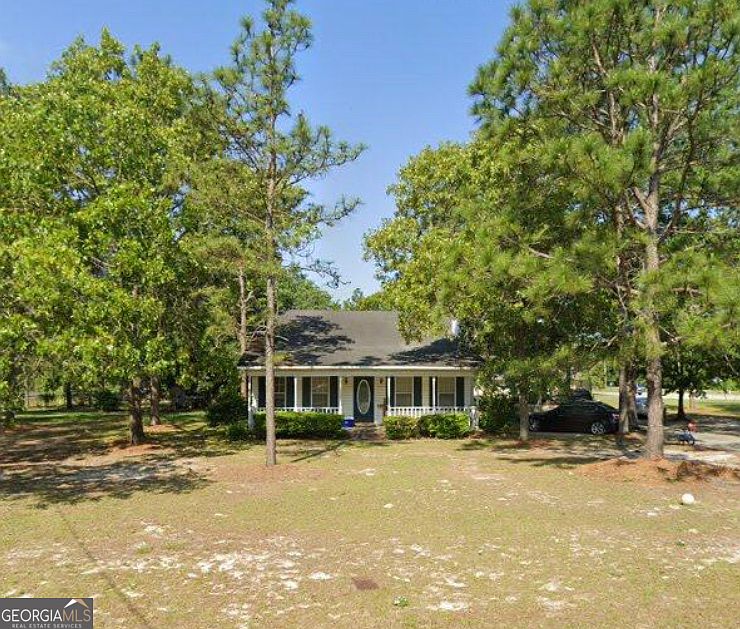 1st image of 305 Southern Comfort Dr