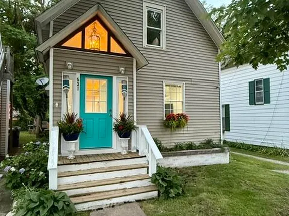 531 Winchester Ave, Saint Joseph, MI 49085
