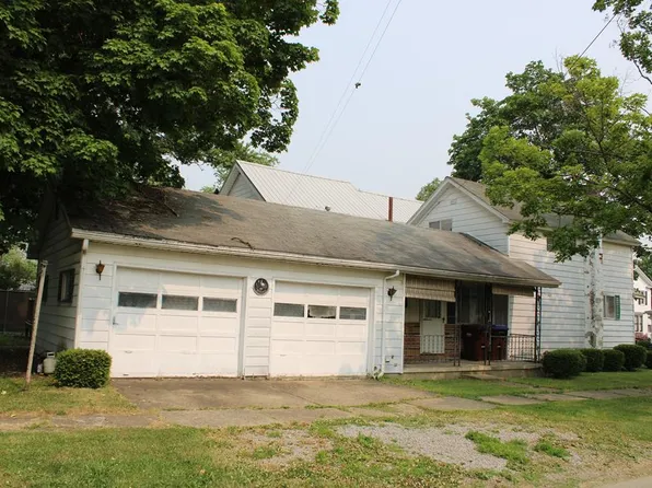 632 E Spruce St, Titusville, PA 16354