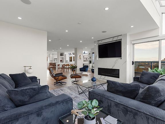 5th image of 1350 W 14th Ave #Penthouse 12