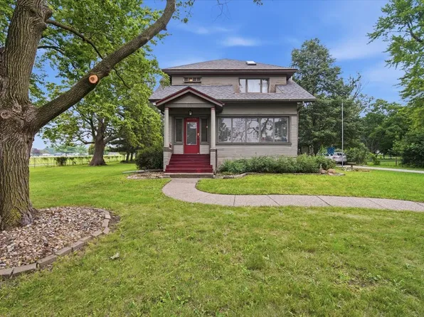 312 W 5th St, Gridley, IL 61744