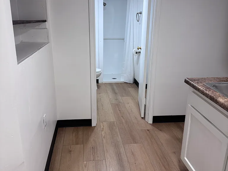 221 N Washington St #12 — Photo 3