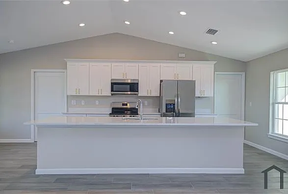 4358 NW 34th Ave