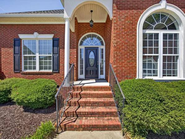 137 Royal Lythan Dr, Lexington, SC 29072