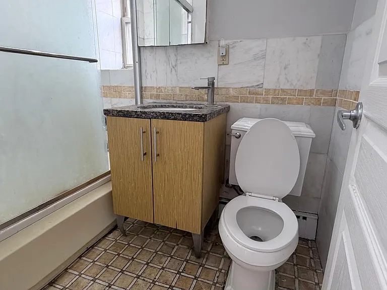 36 Duncan Ave #3KE — Photo 6