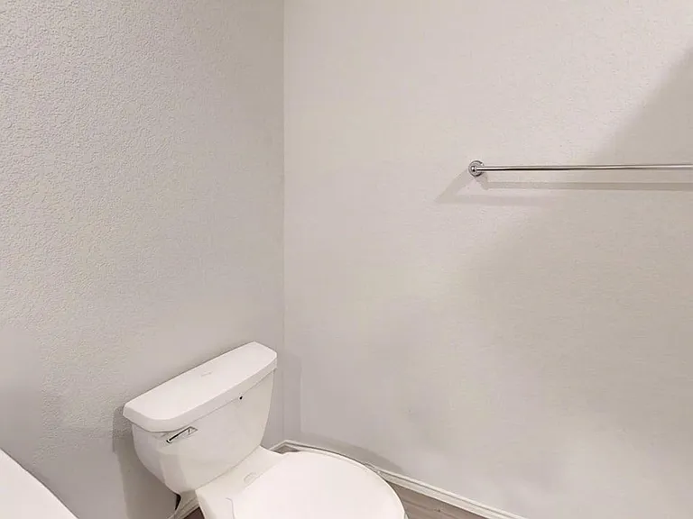 10016 Avendesora Rd — Photo 12