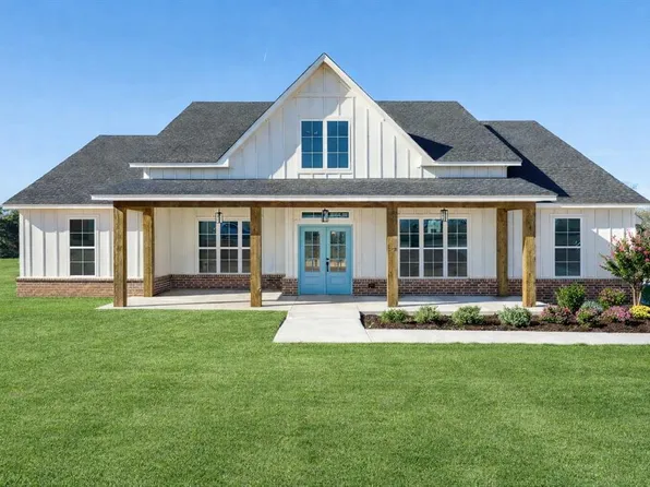 921 Meadows Ln, Guthrie, OK 73044