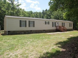 221 Berry Ln, Appomattox, VA 24522