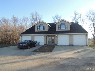 35 Saint Thomas Ave, Keyesport, IL 62253