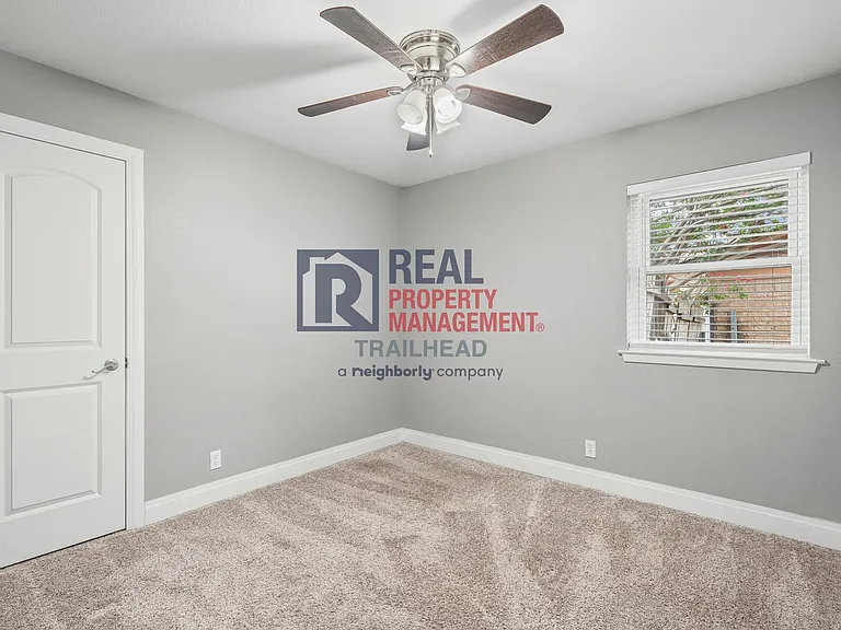 6264 Jennie Dr — Photo 14
