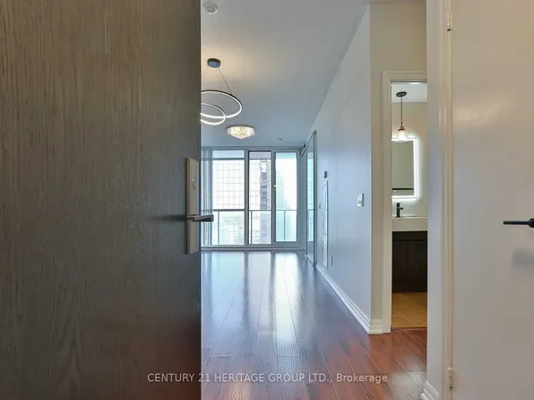 770 Bay St, Toronto, ON