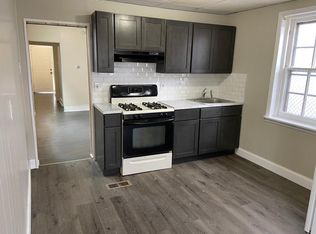 918 Lamberton St, Trenton, NJ 08611