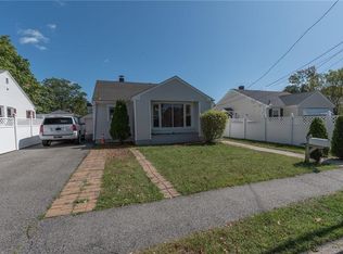 90 Alexander St, Cranston, RI 02910