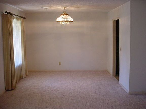 3rd image of 3709 Kileen Dr