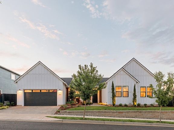 2nd image of 309 W Fir Loop