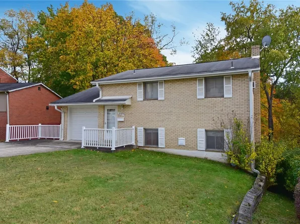 897 Rita Dr, Pittsburgh, PA 15221