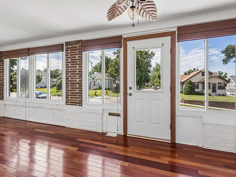 2524 Vane St — Photo 3