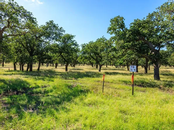 3 Kopper Kettle Ln, Fredericksburg, TX 78624