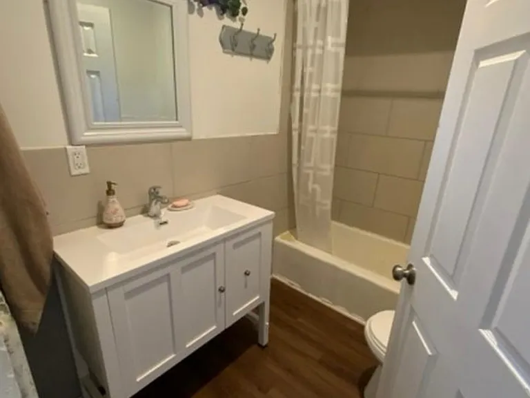Burgess Pl — Photo 6
