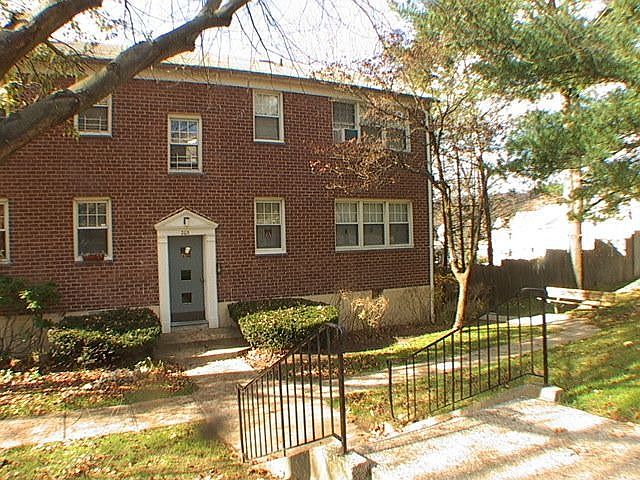 Corner 2nd Flr Unit