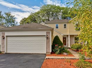 80 Julie Ln, Vernon Hills, IL
