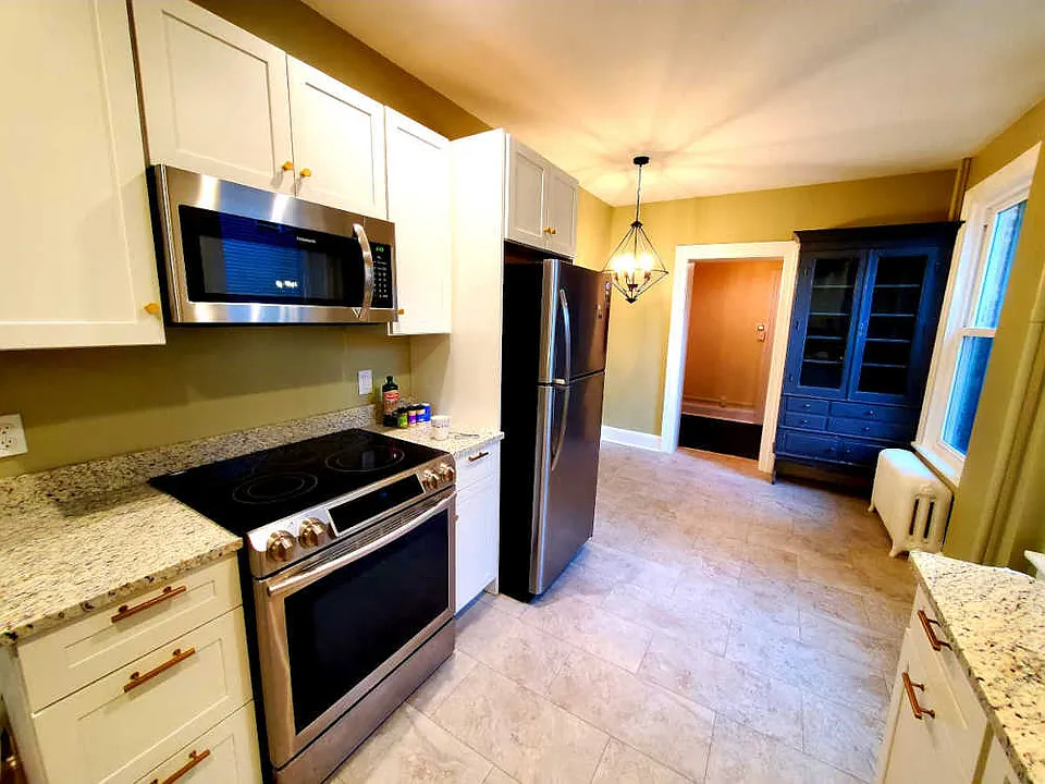 122 Mohawk St #1