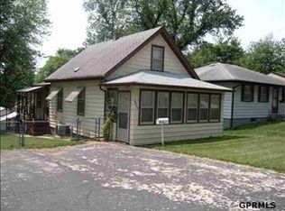 4015 Laurel Ave, Omaha, NE 68111