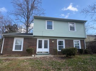 1913 The Meadow Rd, Louisville, KY 40223