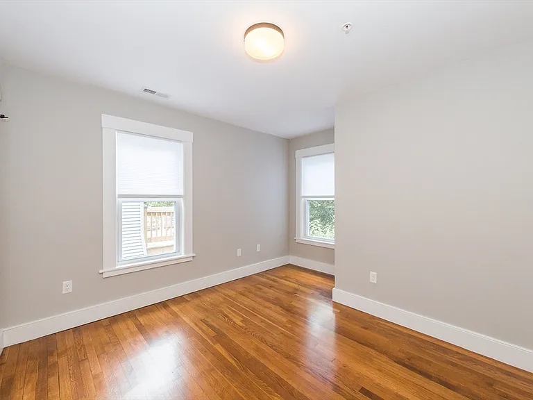 127 Hudson St #1 — Photo 10