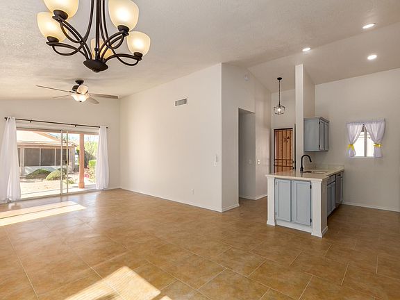 4th image of 6582 S Lake Forest Dr