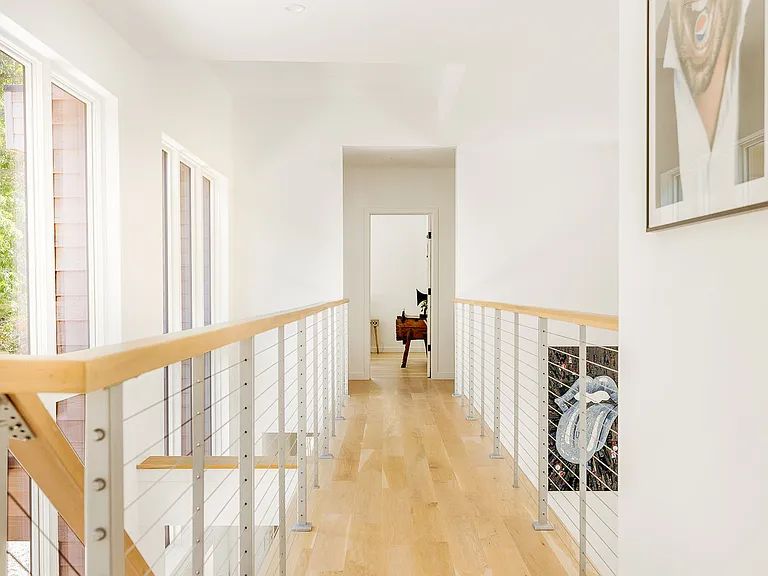 233 N Magee St — Photo 19