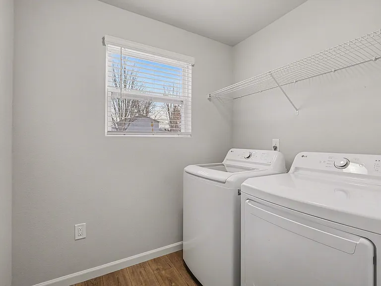 7302 Sessile Cir — Photo 16