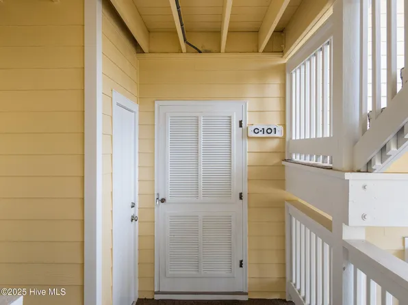 9201 Coast Guard Road #C101, Emerald Isle, NC 28594