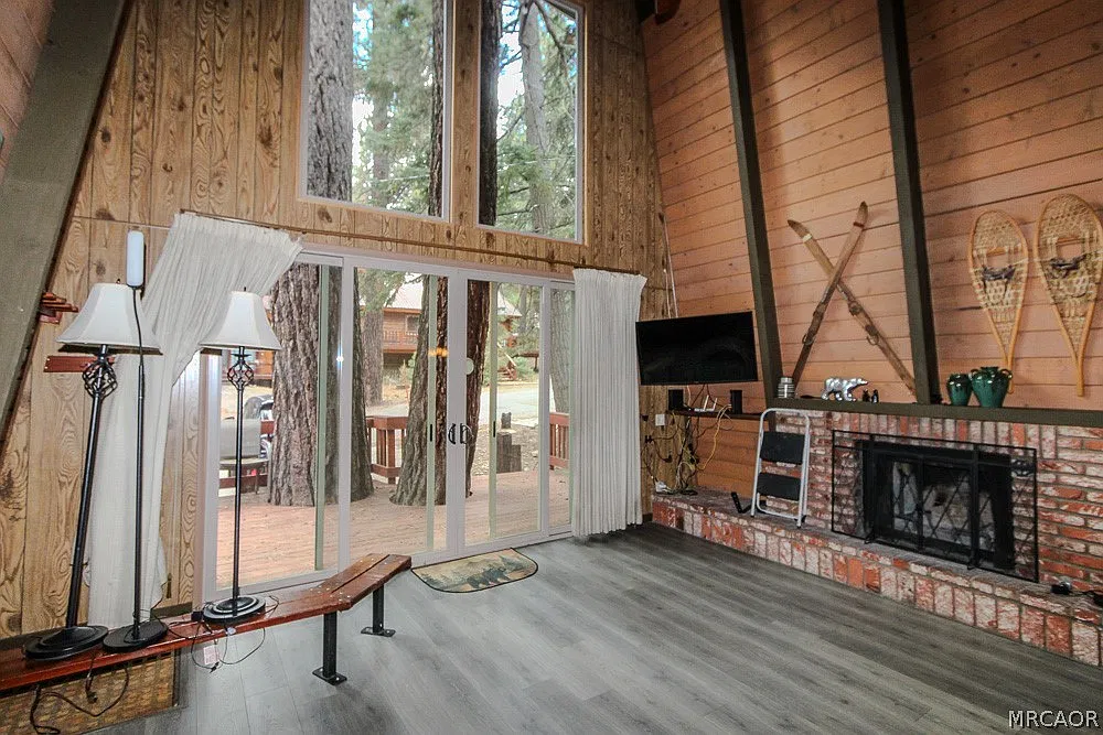 2 bed, 2.0 bath, 1184 sqft, $2,000 — Photo 3