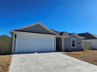 581 Mac St, Prairie Grove, AR 72753