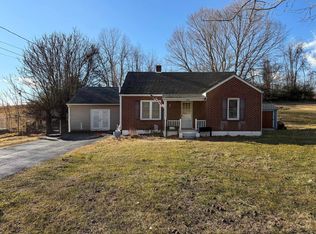 939 Old White Hill Rd, Stuarts Draft, VA 24477