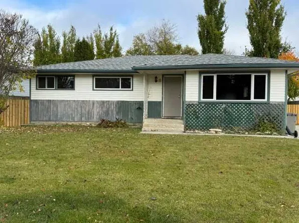 8 S McLeod Dr, Whitecourt, AB T7S 1H4