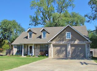 112 N Scott St, Fort Gibson, OK 74434
