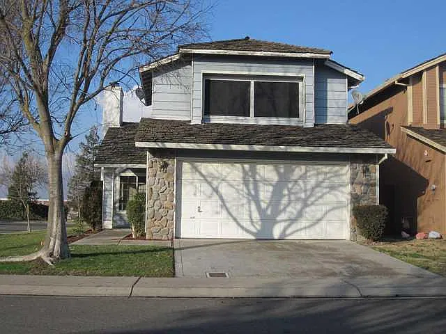 3 bed, 2.5 bath, 1474 sqft, $2,495 — Photo 1