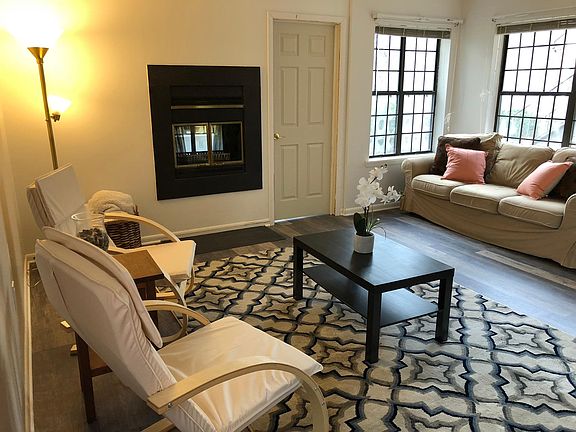 3rd image of 3800 Ski Lodge Dr APT 110