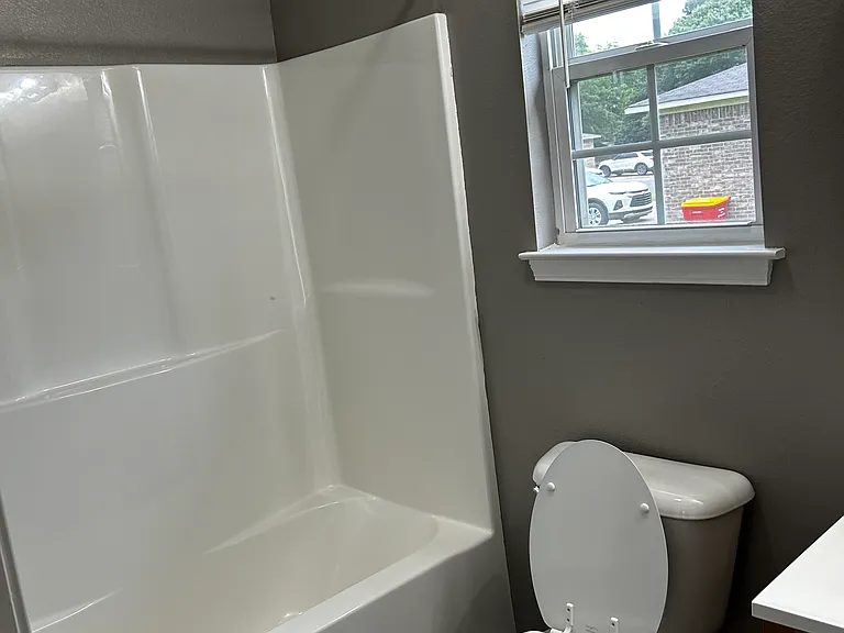 101 Eastgate Dr #B — Photo 7