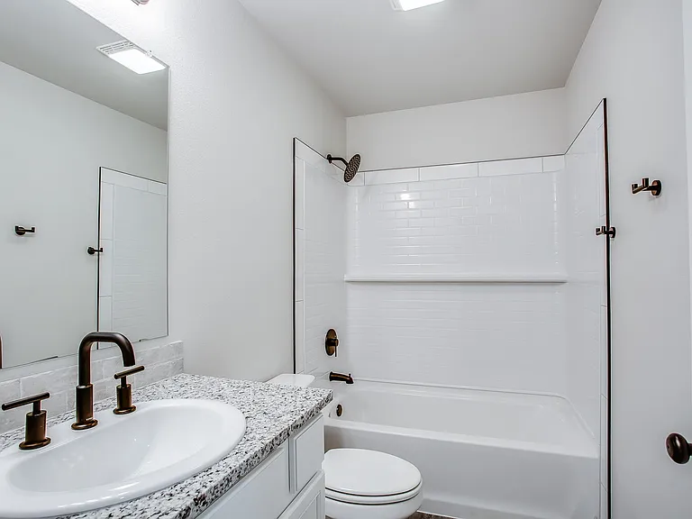 10518 Abbeville Ave — Photo 16