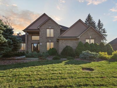 3752 Lake Forest Dr, Sterling Heights, MI, 48314