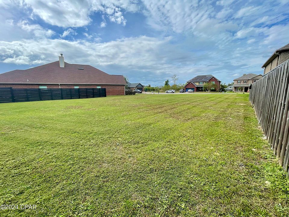 2nd image of 4906 Christy Ln