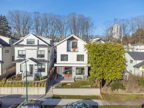 3547 Georgia St E #2, Vancouver, BC V5K 2L9