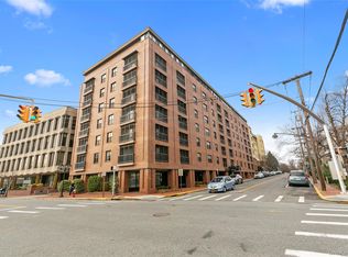 12 BOND Street #4C, Great Neck, NY 11021