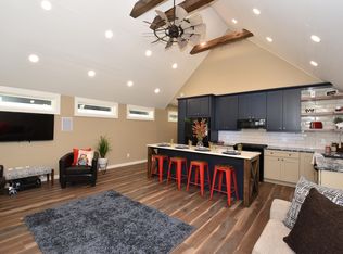 1123 Lake Geneva Blvd, Lake Geneva, WI 53147