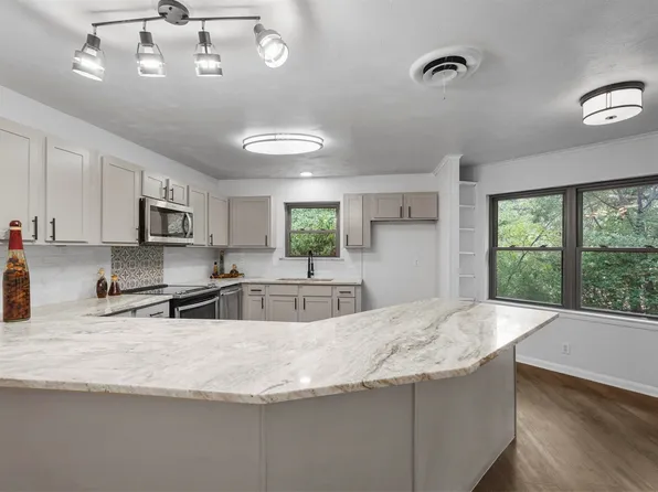 3648 Holliday Ct, Dallas, TX 75224