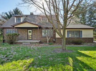 3700 Pleasant Valley Rd, Brighton, MI